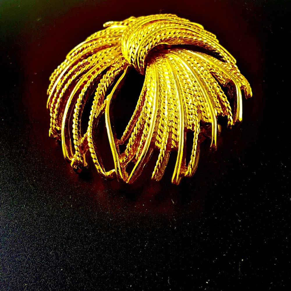 Monet Gold Swirl Brooch